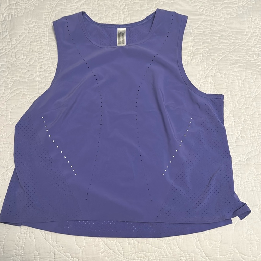 Women’s lululemon tank